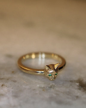 Emerald-Eyed Kitten Ring