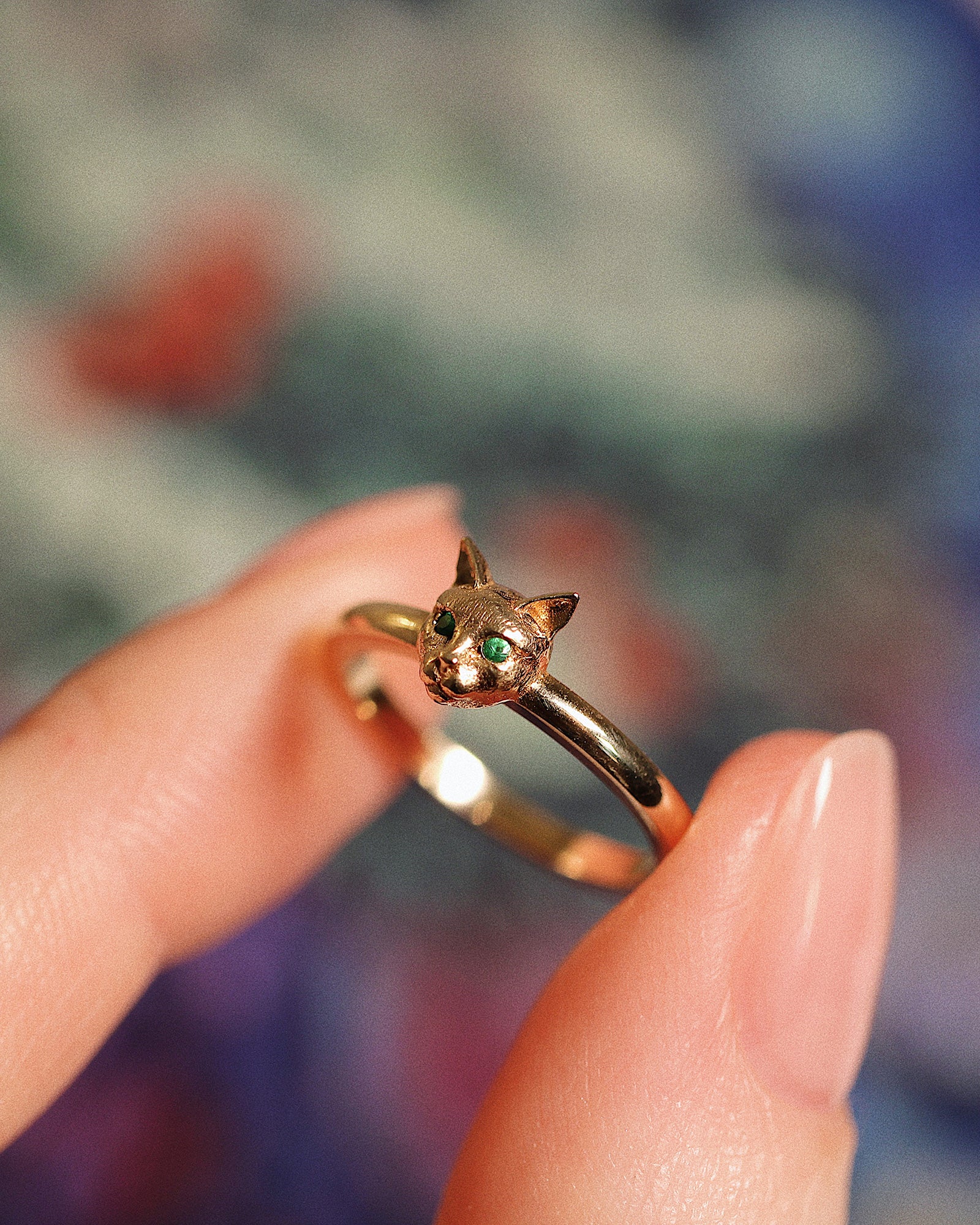 Emerald-Eyed Kitten Ring