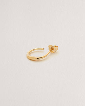 Rebecca Chaudhry 18ct Yellow Gold Tapered Crescent Hoop Earring Single E02-S Front