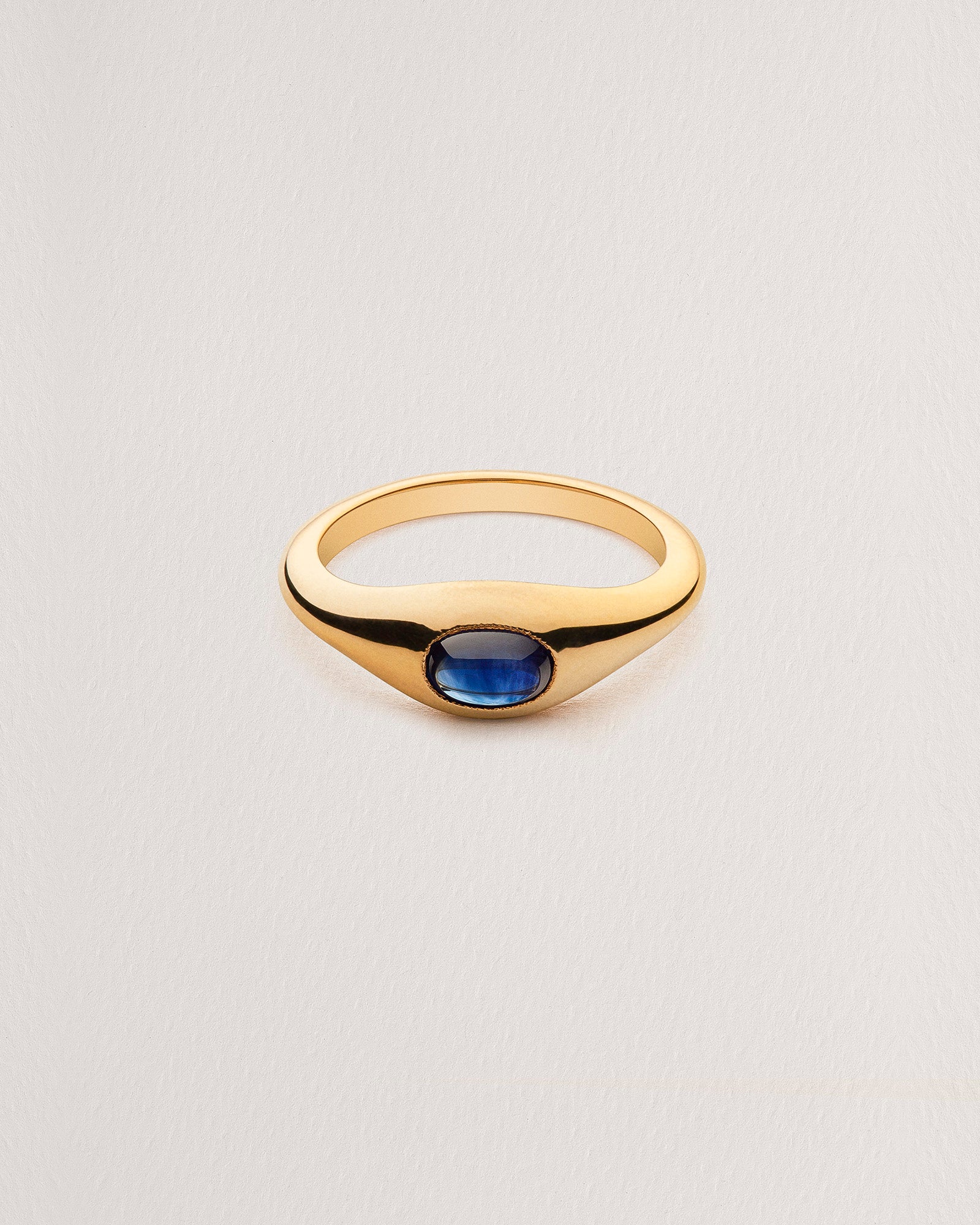 Rebecca Chaudhry 18ct Yellow Gold Oval Cabochon Sapphire Signet Ring R02 Front