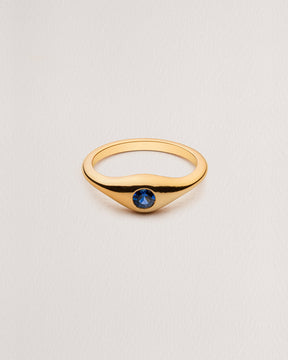 Rebecca Chaudhry 18ct Yellow Gold Tapered Blue Sapphire Signet Ring R03 Front